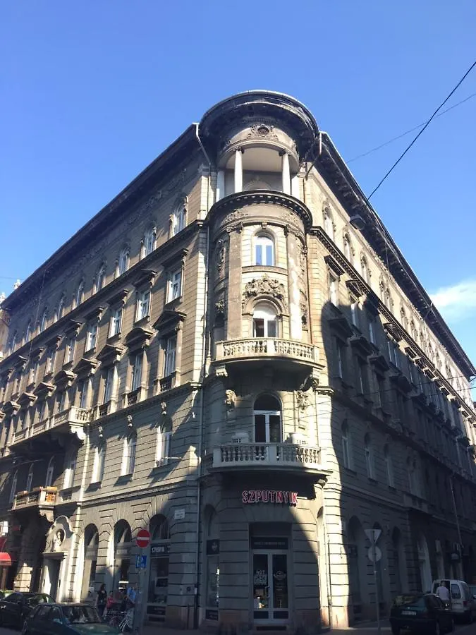 City Centre Loft Next To Synagogue Budapest Hungary